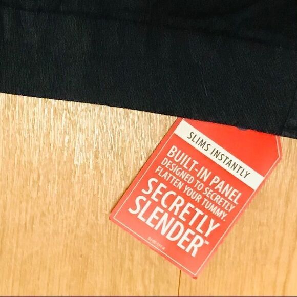 St John's Bay Secretly Slender Capri Classic Fit NWT - Picture 8 of 15